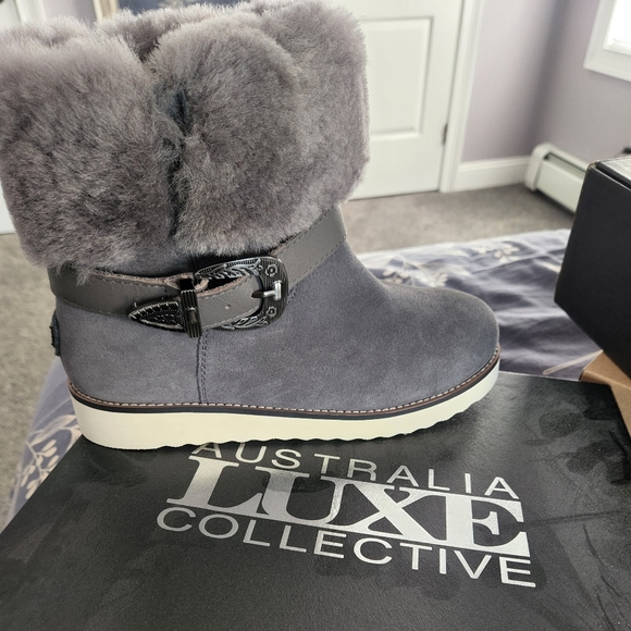 Luxe Australia Wedge Boots 